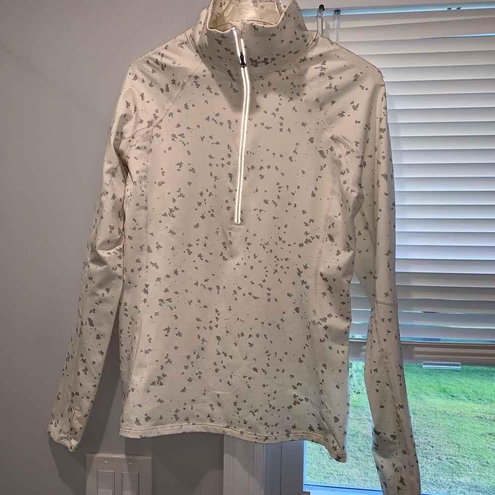 UA SLIM FIT HALF ZIP - Ladies Large